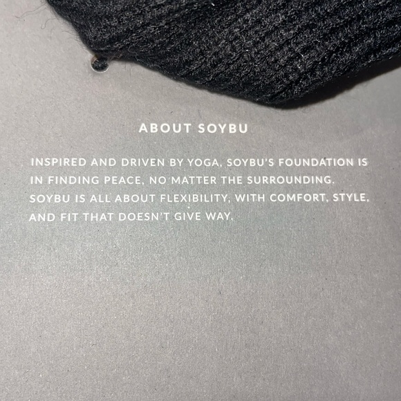 ❤️NWT!❤️ SOYBU Beanie & Mittens.Womens M/L. Soft handfeel, Convertible Mittens. - Picture 8 of 9
